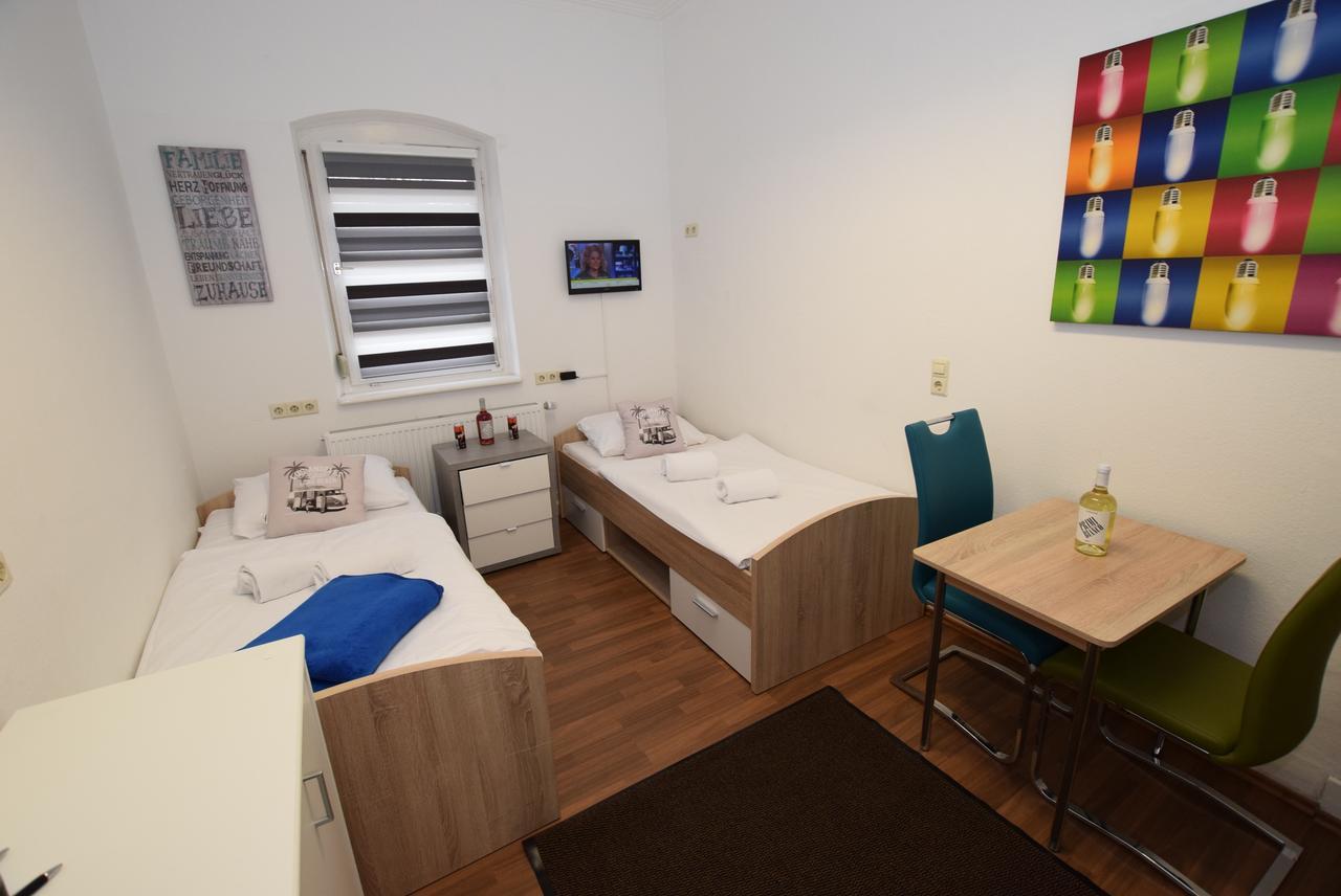 Monteurzimmer Kirchheim-Teck 키르하임운터텍 외부 사진