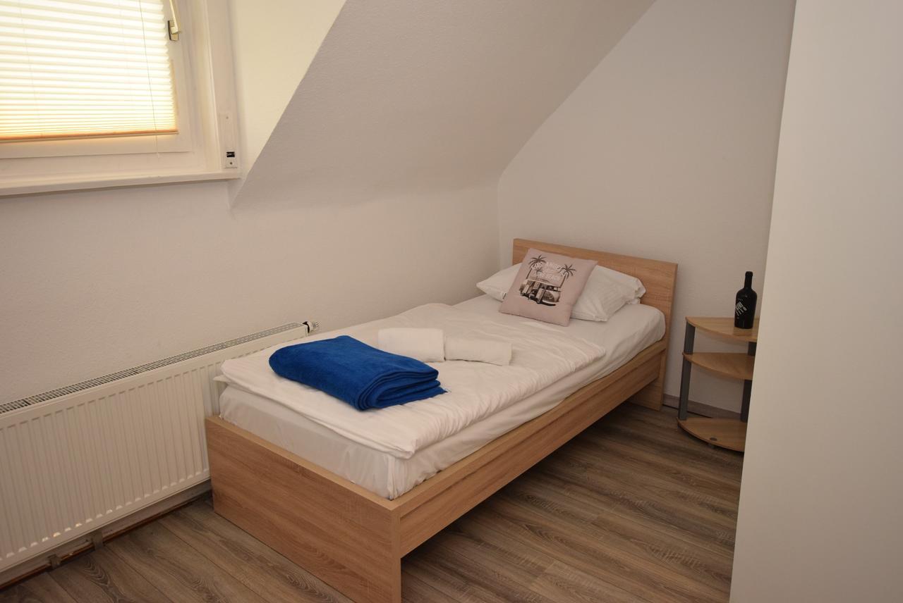 Monteurzimmer Kirchheim-Teck 키르하임운터텍 외부 사진