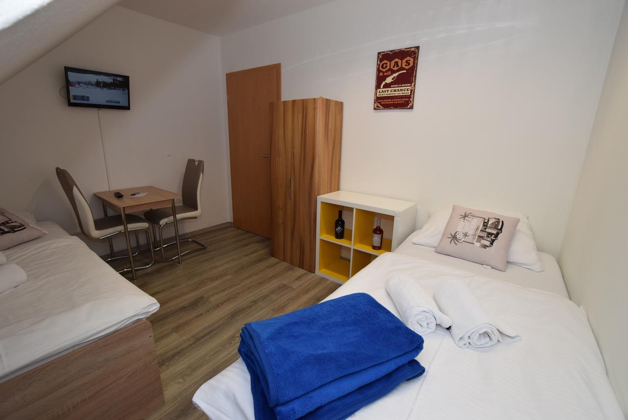 Monteurzimmer Kirchheim-Teck 키르하임운터텍 외부 사진