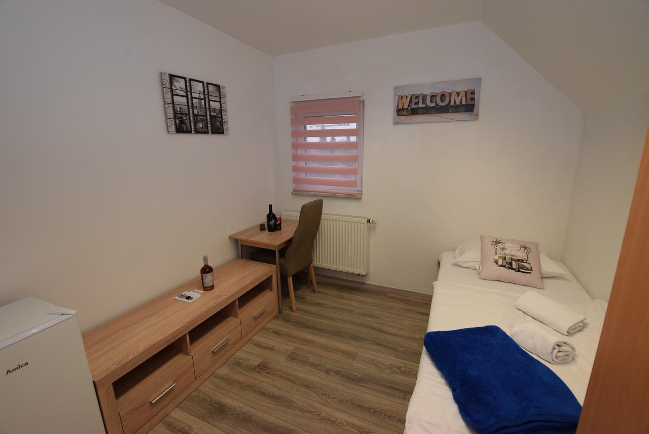 Monteurzimmer Kirchheim-Teck 키르하임운터텍 외부 사진